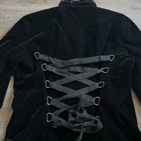 📌Rumies Women's Black Velvet Victorian Steampunk Tail Jacket size14 - Picture 9 of 12